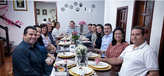  Restaurante Armazém encanta com  clima de fantasia