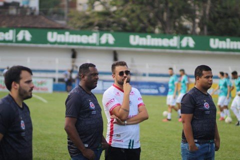  Lucas Freitas fala sobre sua atuação no futebol feminino profissional do Brasil